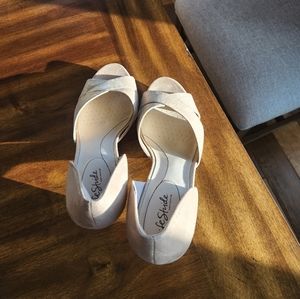 Life Stride heels